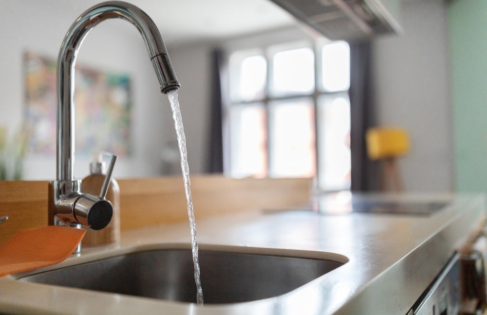 Gutes Wasser fährt nicht – es fliesst. ; Nachhatliges Catering mit Genial - Delikat